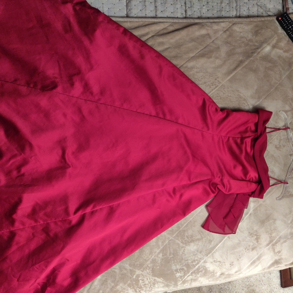 Red A-line/ballgown prom dress